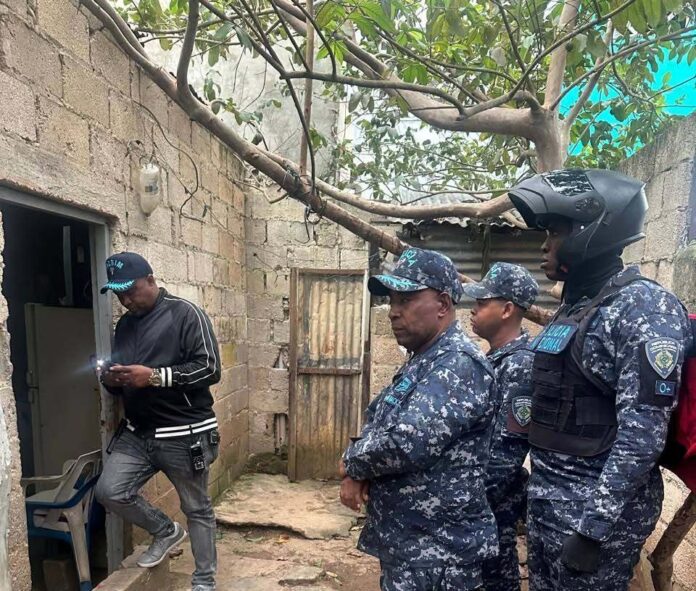 Tras video viral, PN y MP despliegan operativo en La Romana por agresión a envejeciente