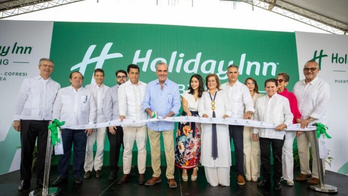 Abinader deja inaugurado el Hotel Holiday Inn con una inversión de USD 26 millones