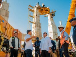 Ministro Paliza supervisa avances de Línea 3 del Teleférico SD