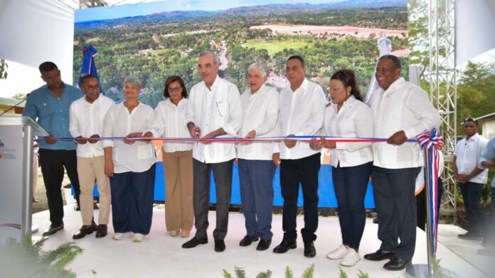 Abinader entrega la carretera Bayaguana–El Puerto, eje clave de integración regional