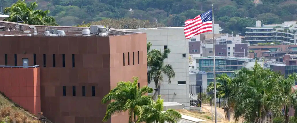 A Embajada de EE.UU. en Venezuela reanuda operaciones