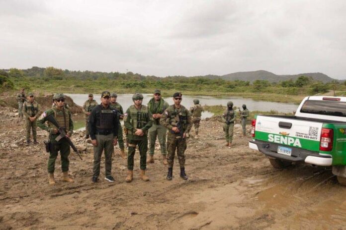 Ministerio de Medio Ambiente interviene el río Haina para recuperar su cauce y detener la extracción ilegal de agregados