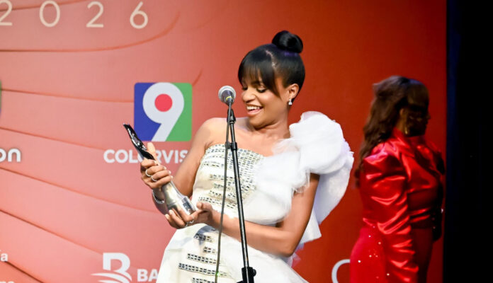 Millizen Uribe celebra premio Soberano 2026 y destaca trabajo en equipo en “Migrantes”