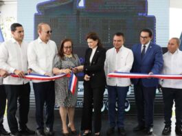Vicepresidenta Raquel Peña entrega dos centros de salud en Santiago