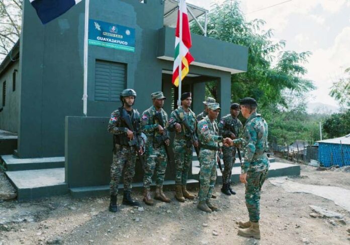 Comandante General del Ejército recorre frontera Norte