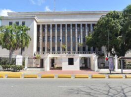 Educación rechaza paros injustificados de docentes que atentan contra cumplimiento del calendario escolar