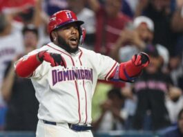 República Dominicana aplasta 12-1 a Países Bajos; Soto define con cuadrangular
