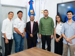 Ministro de la Juventud recibe a estudiantes del ITLA clasificados en competencia de la NASA