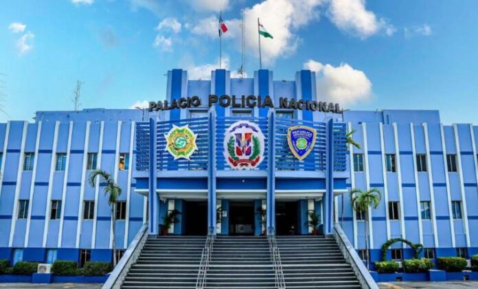 PN suspende a coronel y capitán por presunta sustracción de dinero en San Cristóbal