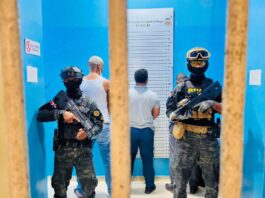 Apresan a cuatro hombres por decomiso de 180 paquetes de cocaína en AILA