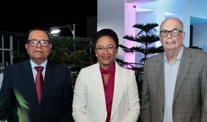 Roberto Cassá, Peralta Romero y Edith Febles reciben Premio Pluma a la Excelencia Logomarca 2026