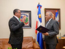Ministro Andrés Bautista juramenta a Carlos Alessandry Roa Howley como director ejecutivo del Plan San Juan