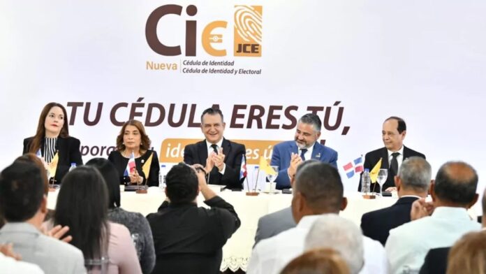 JCE deja abierto el proceso de cedulación a nivel nacional en su 103 aniversario