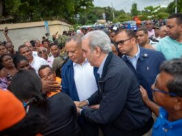 Abinader visita zona afectada por lluvia en los Alcarrizos