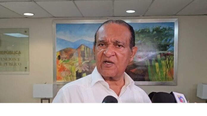 Antonio Marte descarta alza de pasajes en Semana Santa