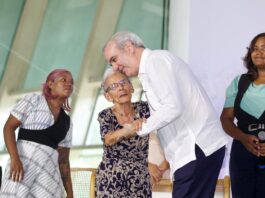 Abinader escucha a 6,000 familias y reafirma su apoyo a Supérate