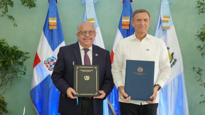RD firma acuerdo Guatemala para impulsar comercio e inversiones