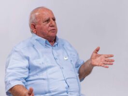 Dr. Fadul lamenta impedimentos para donar tratamientos a niños con autismo