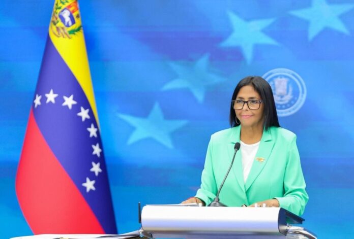 Delcy Rodríguez anuncia medidas para dinamizar la economía de Venezuela