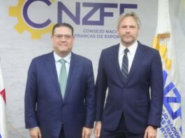 Ministro Sanz Lovatón posesiona a Johannes Kelner al frente del Consejo Nacional de Zonas Francas