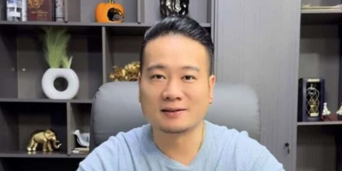Dueño de la tienda china Mudan es detenido por supuesta agresión a su pareja