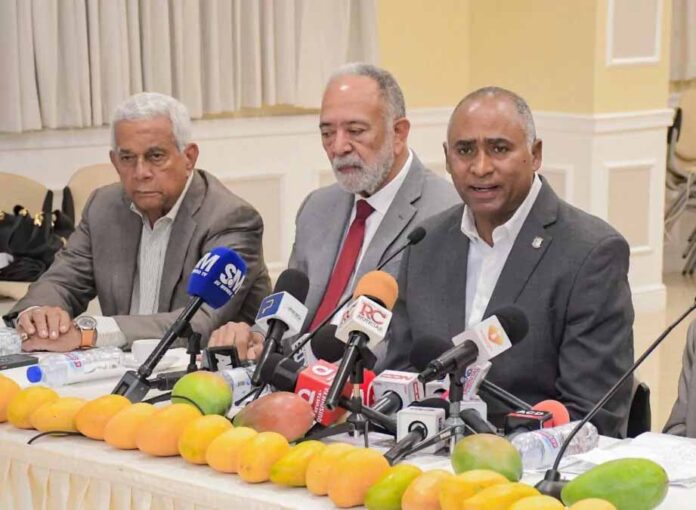 Baní acoge Expo Mango 2026 y proyecta exportar 10 millones de cajas