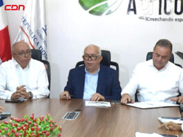 El Banco Agrícola firma acuerdo para disminuir riesgos sanitarios en la producción agropecuaria