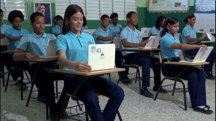 MINERD impulsa fortalecimiento de educación vial en las aulas con nuevo programa de práctica virtu