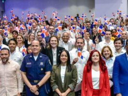 Interior y Policía juramenta a 149 extranjeros que adquieren la nacionalidad dominicana