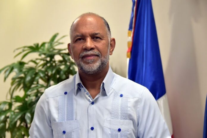 Eduardo Hidalgo afirma ADP mantendrá su rol de defensa de la educación pública