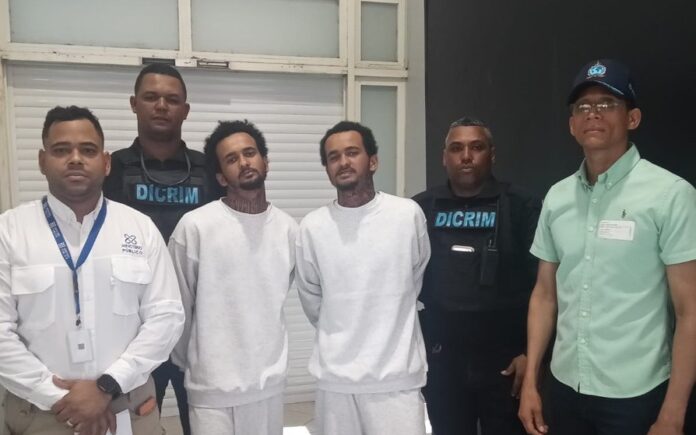 Apresan a dos hombres deportados de Puerto Rico, acusados de asalto a joyería