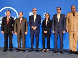 Gobierno presenta nuevo sistema digital de permiso de salida del menor