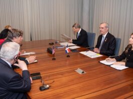 Abinader sostiene reuniones con Isaac Herzog y Christopher Landau durante la toma de posesión de Laura Fernández en Costa Rica