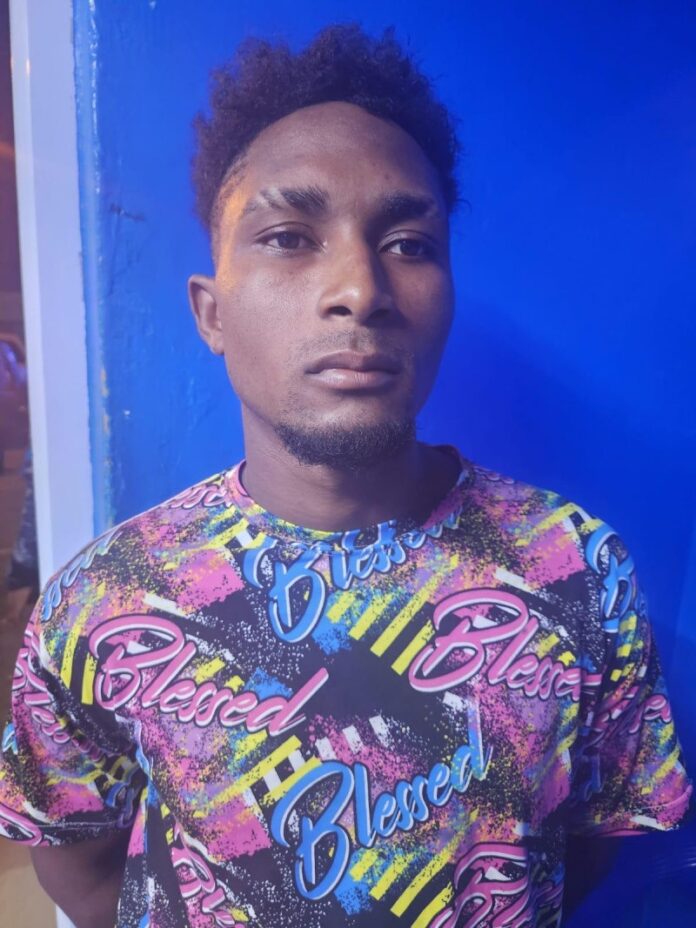 Se entrega presunto implicado en muerte de adolescente en Villa Altagracia