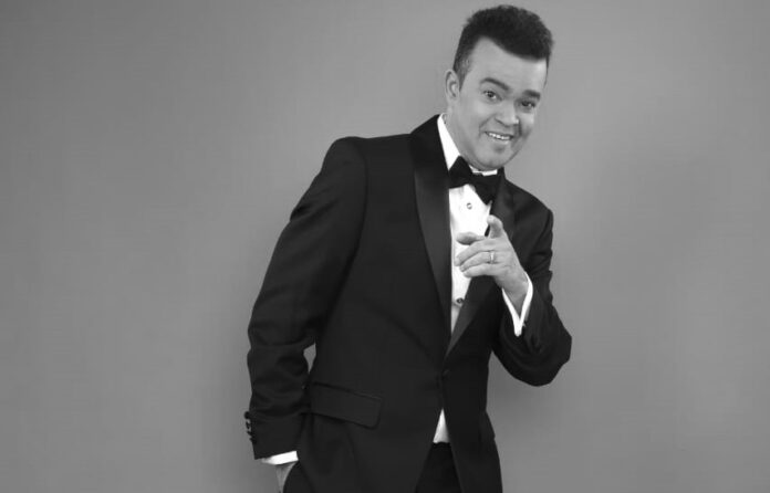 Fallece el merenguero Alex Bueno tras enfrentar complicaciones de salud