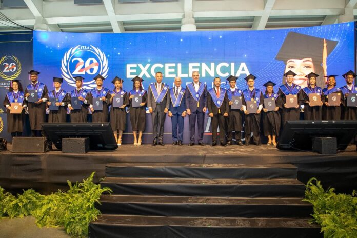 Abinader encabeza histórica graduación del ITLA con récord de 642 egresados