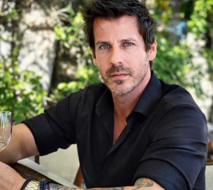 Sebastian Kahuna asume la dirección de una nueva serie para una de las cadenas más influyentes de México