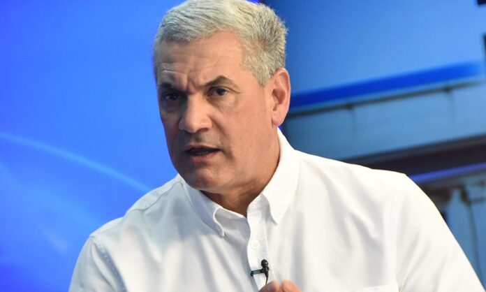Gonzalo Castillo denuncia persecución tras apelación del PRM a su favor