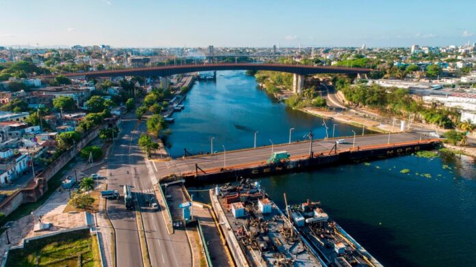 MOPC anuncia cierre temporal del puente flotante este sábado
