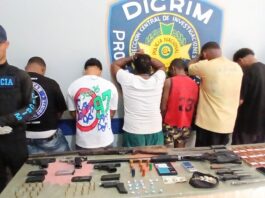 Arrestan a ocho personas y ocupan armas, drogas y otras evidencias en allanamientos realizados en Barahona