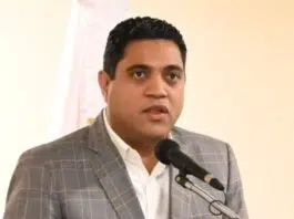 Ministro de Deportes niega que el Gobierno dejara sin viajar a equipo infantil de béisbol