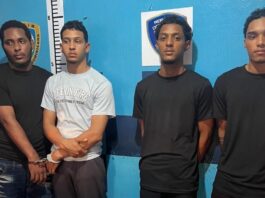SANTIAGO: Capturan a cuatro hombres minutos después de asaltar una joyería