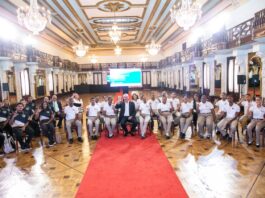 Presidente Abinader se reúne con 53 estudiantes sordos que completaron su formación en Inteligencia Artificia Presidente Abinader se reúne con 53 estudiantes sordos que completaron su formación en Inteligencia Artificia