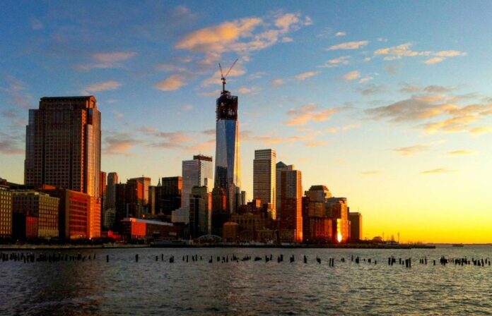 Los atardeceres se adelantan en NY; neoyorkinos lamentan