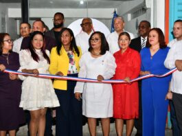 Gloria Fulcar promete mejorar condiciones de trabajo, vida y profesional de administradores del país