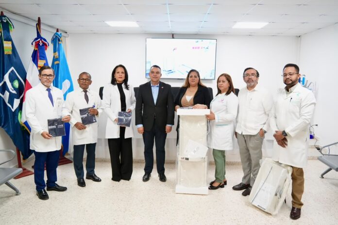 El Servicio Nacional de Salud (SNS), continúa fortaleciendo y ampliando el Programa Mamá Canguro en la Red Pública de Salud, una estrategia dirigida a mejorar la atención de recién nacidos, especialmente prematuros y de bajo peso, mediante un modelo que integra al bebé, la madre y la familia en el proceso de cuidado.