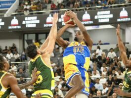 Club Mauricio Báez extiende castigo sobre San Carlos en el 50 TBS Distrito 2026 El club Mauricio Báez extendió a cinco su castigo sobre su homólogo de San Carlos al disponer este martes, 80-77, en el partido inaugural del 50 Torneo de Baloncesto Superior (TBS Distrito 2026) en sus “Bodas de Oro”, que está dedicado a la Empresa Seaboard “Energía Limpia” y tiene en opción a la Copa BanReservas.