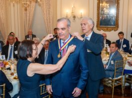 Presidente Abinader es reconocido con la Insignia de Oro, el más alto honor de Americas Society