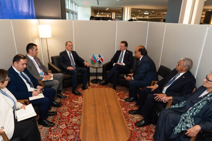 RD y Azerbaiyán acuerdan exención de visado para titulares de pasaportes ordinarios