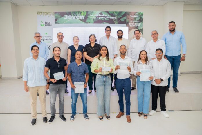 Campo Joven lleva casi RD$3 millones a tasa cero a jóvenes productores de Hato Mayor
